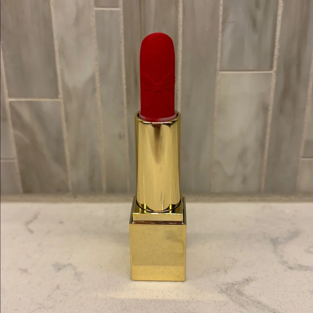 NEW Estee Lauder Limited Edition Lipstick 